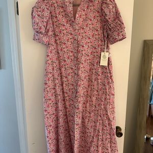 Tuckernuck Ruffle Collar Louisa Midi Dress
HYACINTH HOUSE